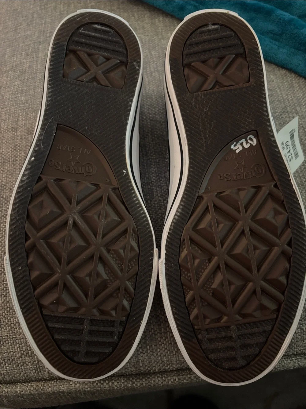 Converse Low Top Sneakers in Grey Knit with White Toe
